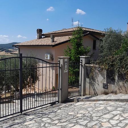 I Gufetti 2 Appartement San Savino  Buitenkant foto