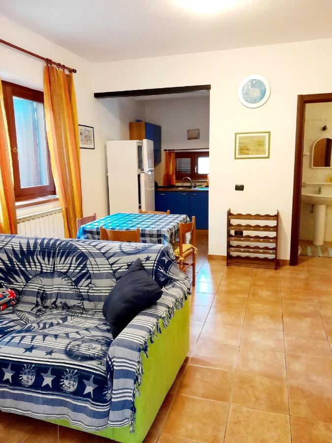 I Gufetti 2 Appartement San Savino  Buitenkant foto
